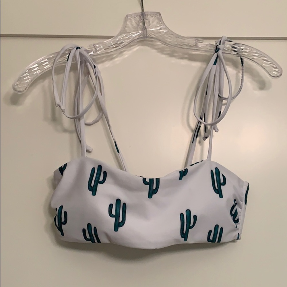 BRAND NEW white/cactus bandeau bikini top, size sm